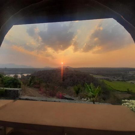 נאסיק Eze Nof - A Hilltop Villa With 360º Water View מראה חיצוני תמונה