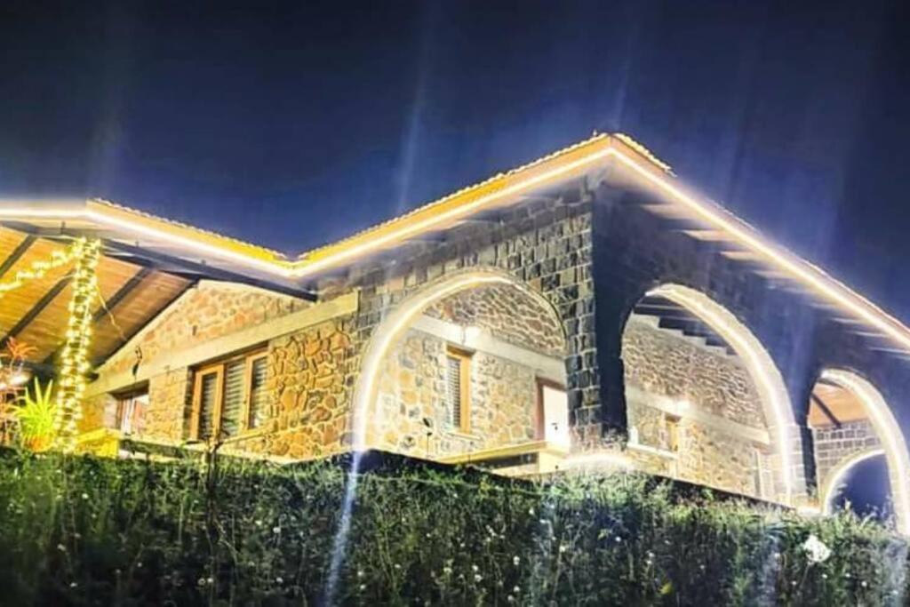 נאסיק Eze Nof - A Hilltop Villa With 360º Water View מראה חיצוני תמונה